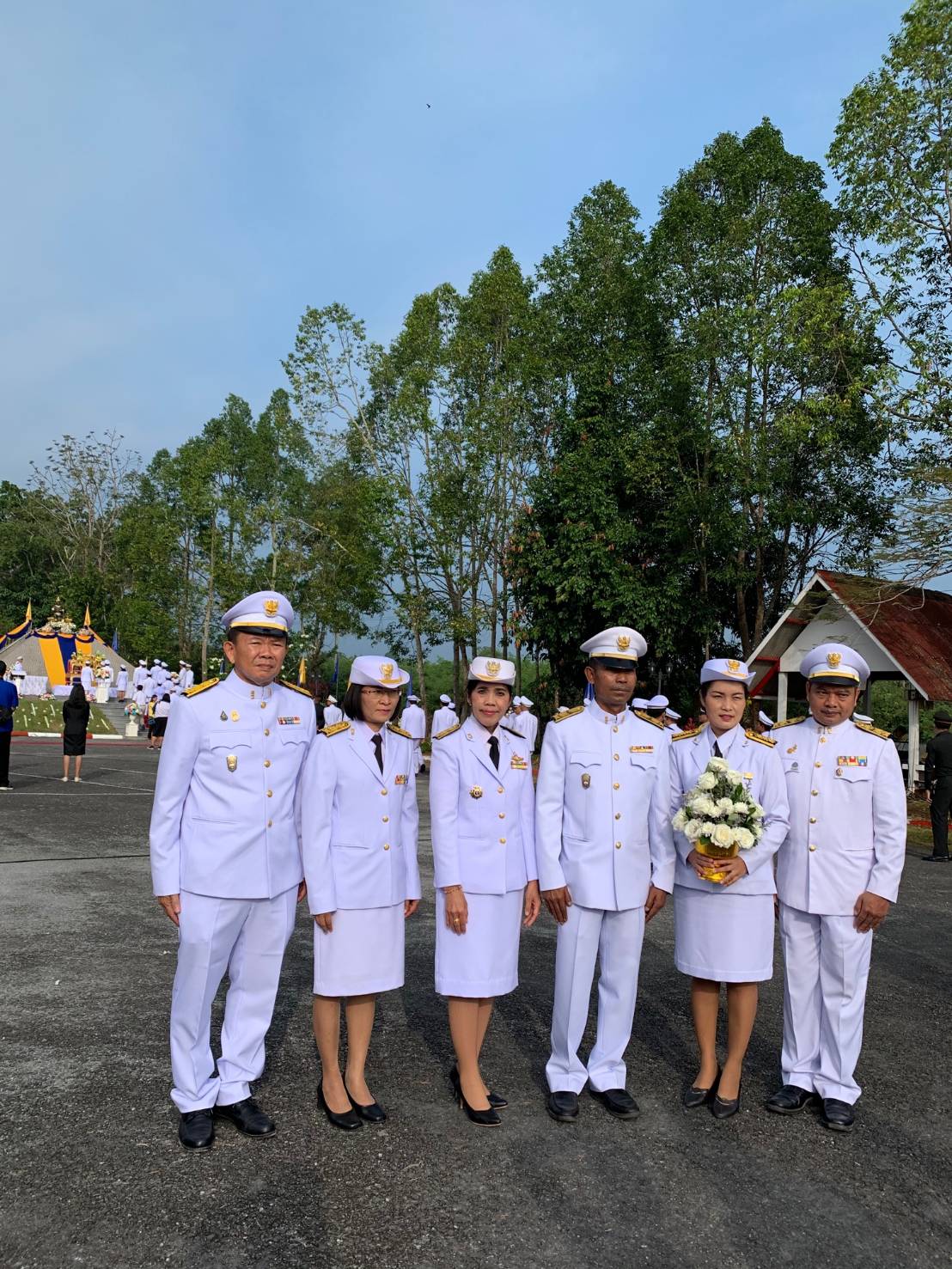 สำนักงานบังคับคดีกลุ่มจังหวัดที่ 8 (Sandbox) เข้าร่วมวางพานพุ่มดอกไม้สดถวายราชสักการะ เนื่องในวันพ่อขุนรามคำแหงมหาราช